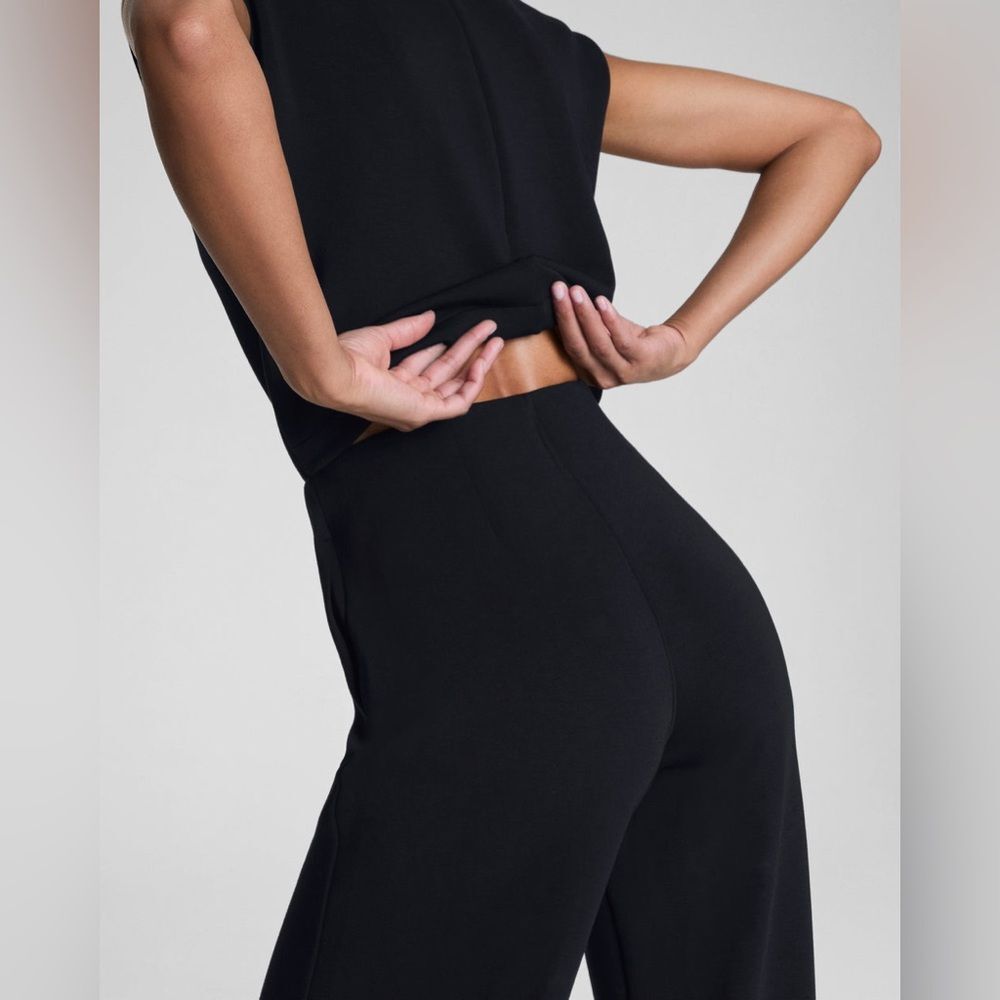 SPANX AirEssentials Mockneck Jumpsuit Sleeveless Black Wide-Leg Size Large - Picture 3 of 9
